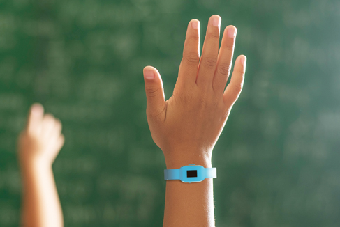 Accidental Contabilidad Estación Estudiante de ingeniería creó pulsera inteligente de seguridad para niños -  UTalca