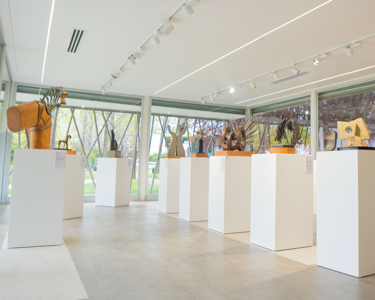 Universidad inaugura Galería de Esculturas en Pequeño Formato
