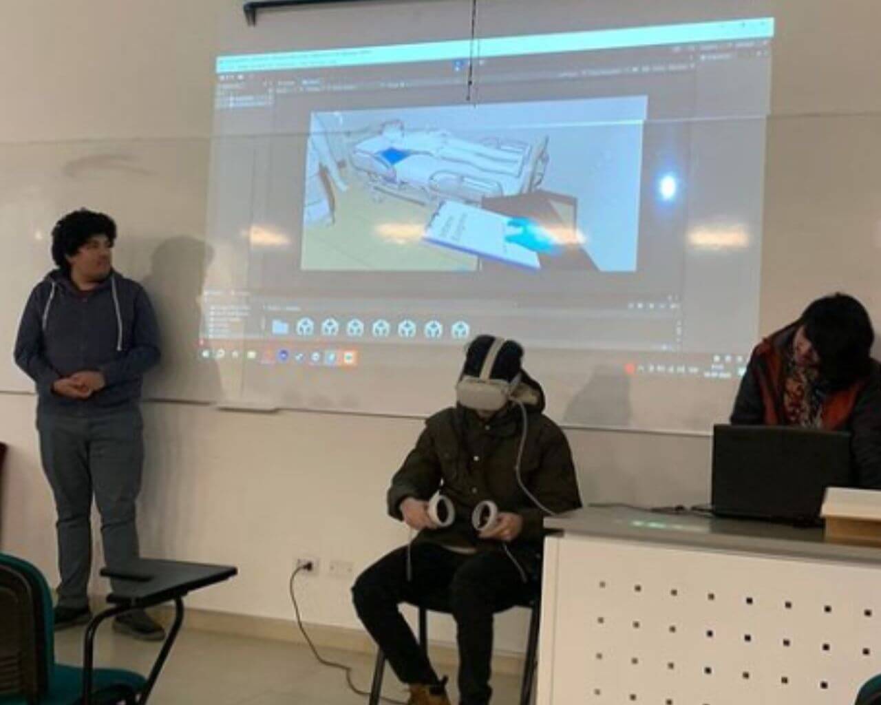 Estudiantes crean videojuegos para la enseñanza de la medicina