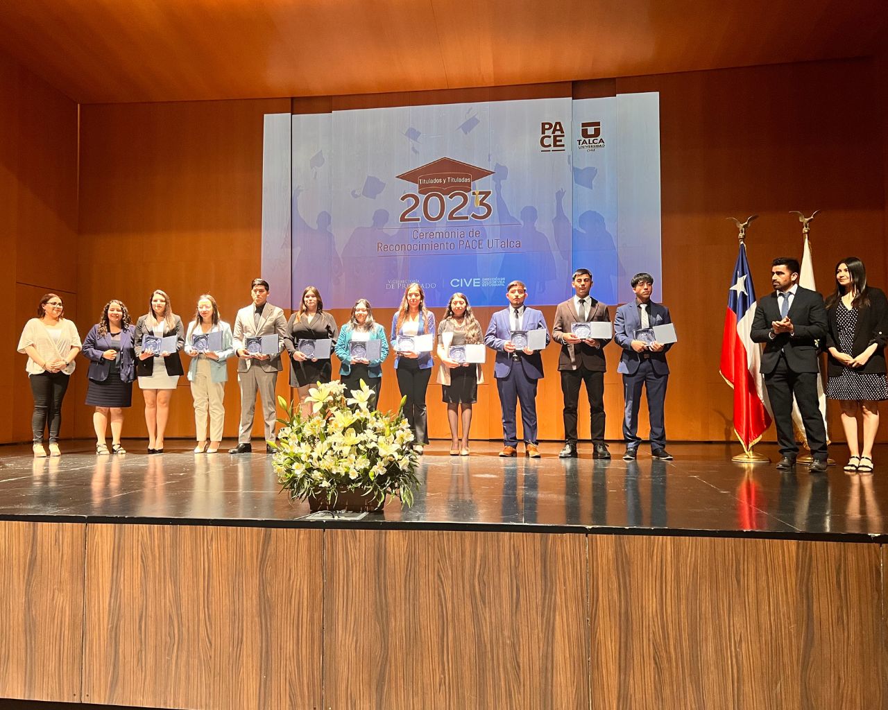 Titulados/as del Programa PACE UTalca recibieron premio por su esfuerzo 