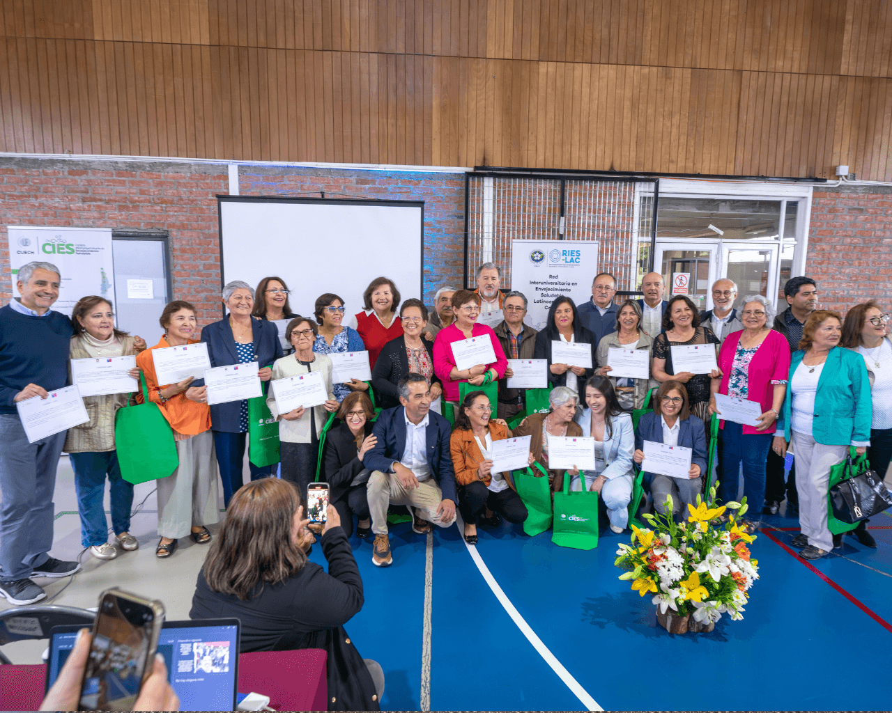 Adultos/as mayores finalizaron curso de autovalencia y desarrollo integral en la UTalca