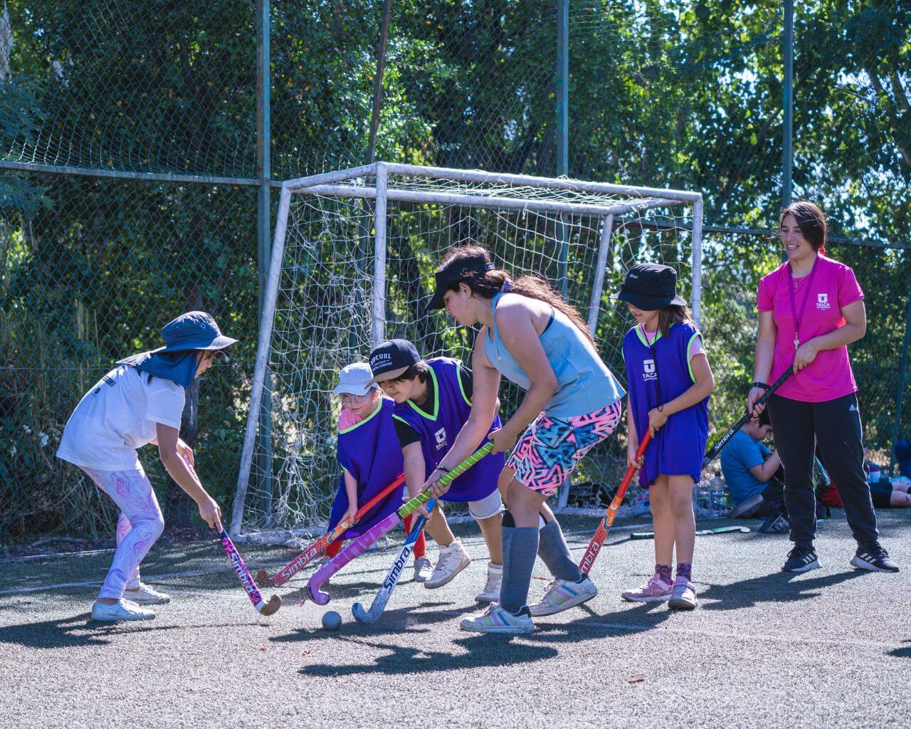 Más de 350 niños y niñas participan de las escuelas deportivas de verano en la UTalca