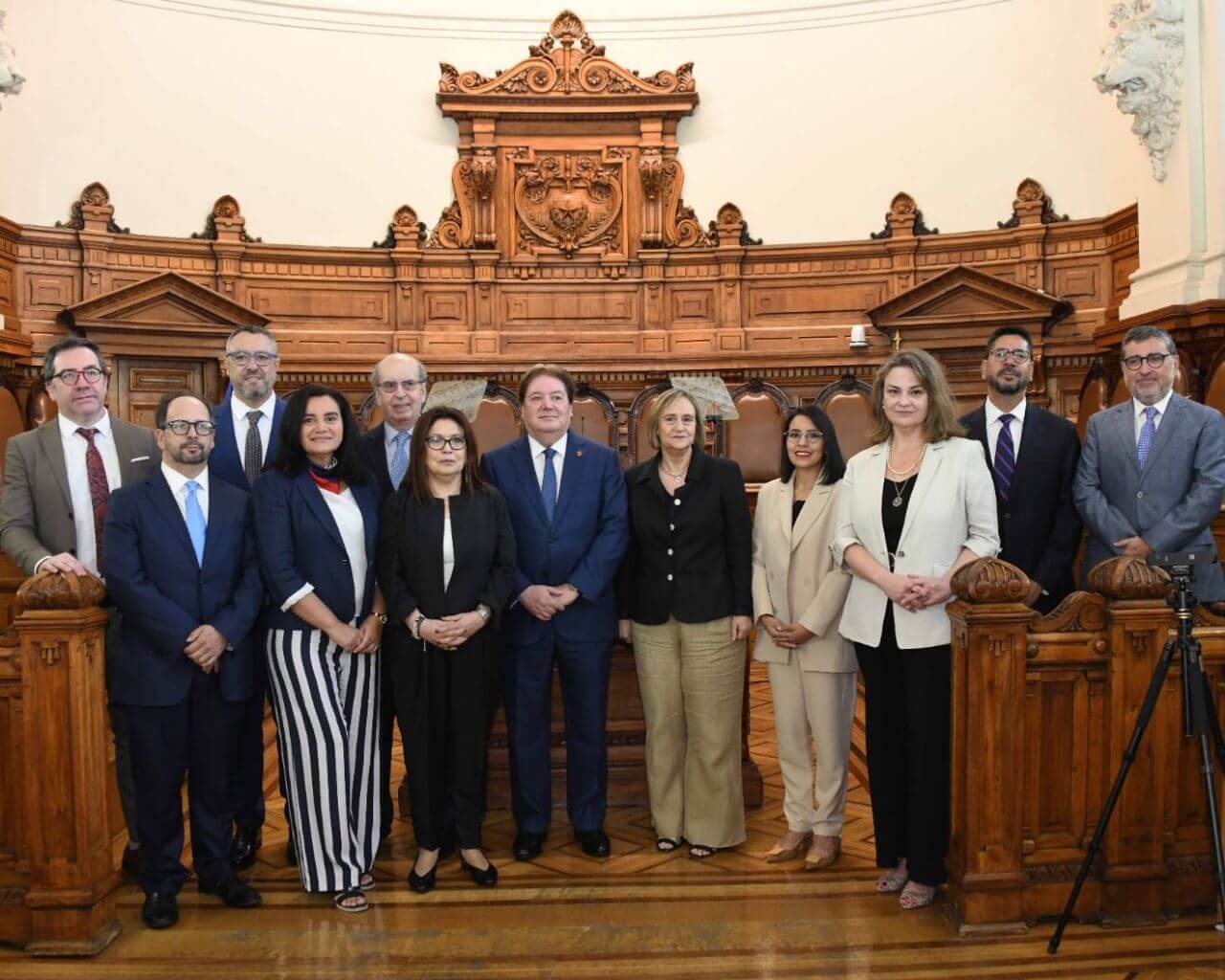 Académica asume como abogada integrante de la Corte Suprema