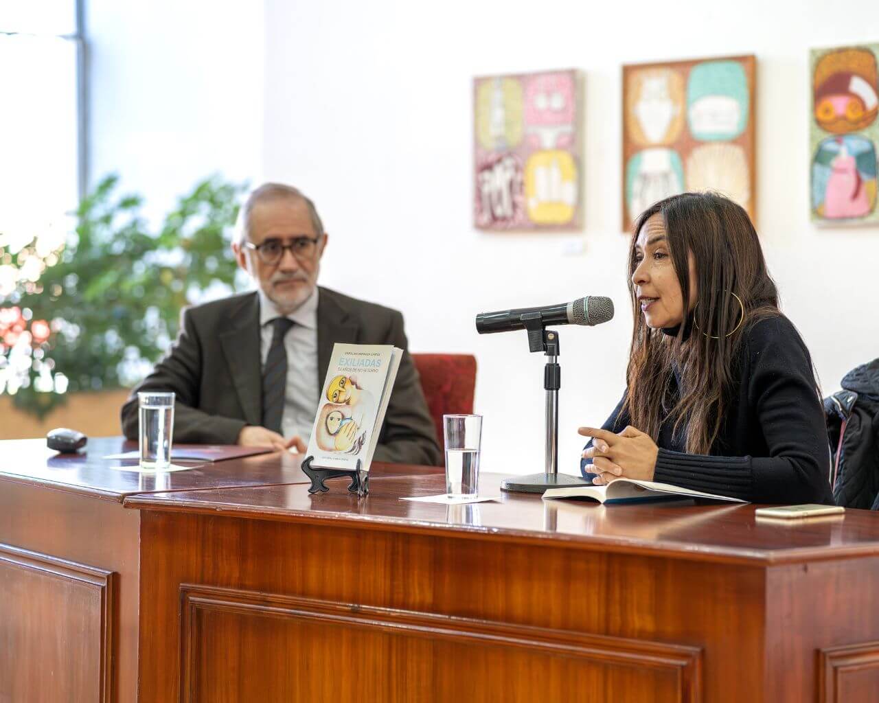 Libro visibilizó el exilio femenino durante la dictadura