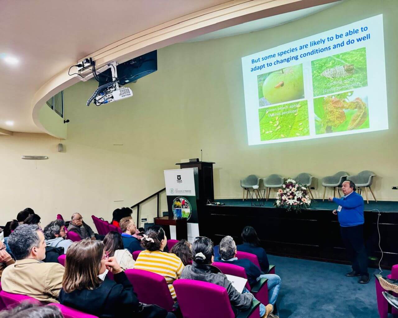 Analizan principales riesgos mundiales de la biología vegetal