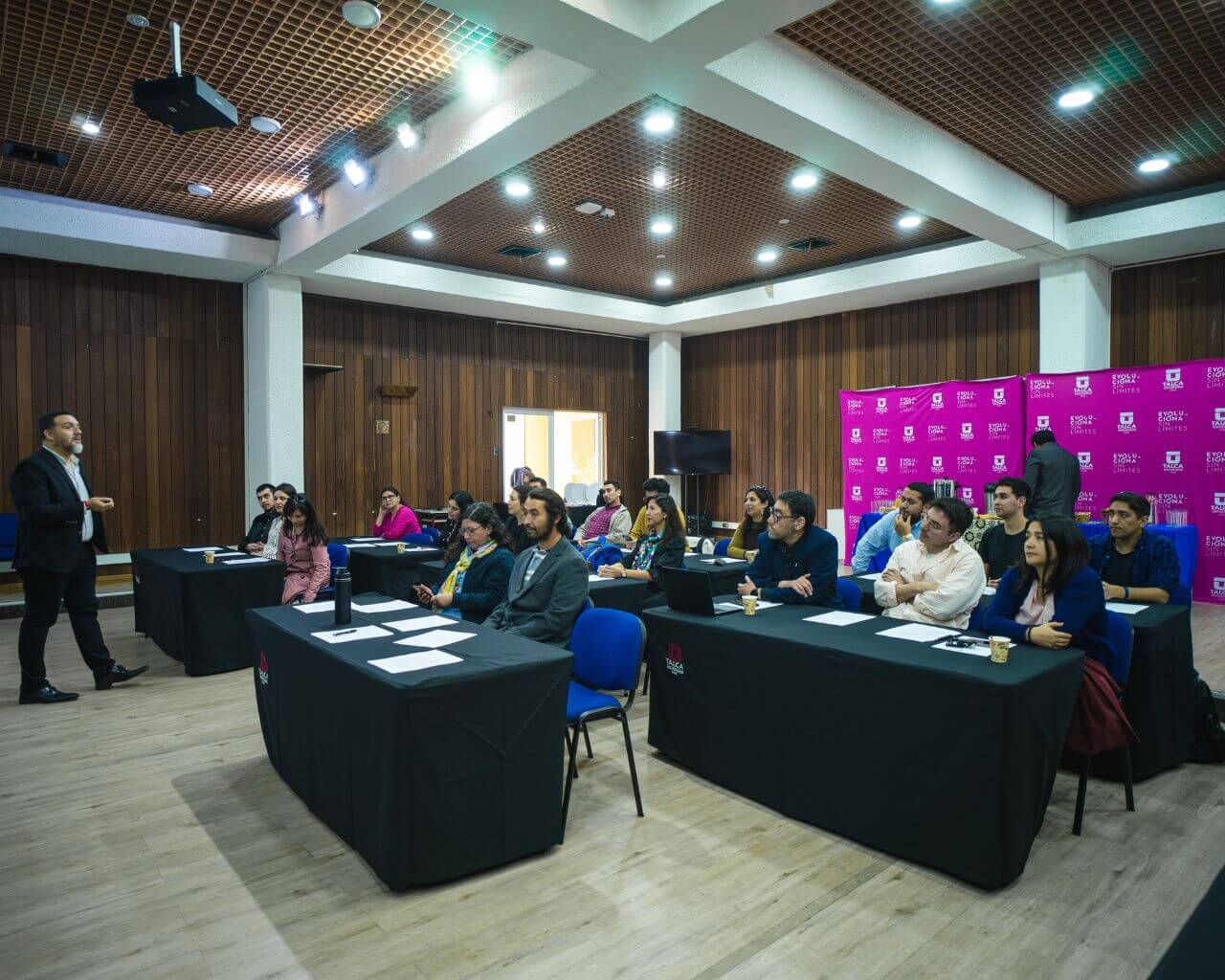 Titulados de la UTalca conforman asociación para fortalecer vínculo universitario