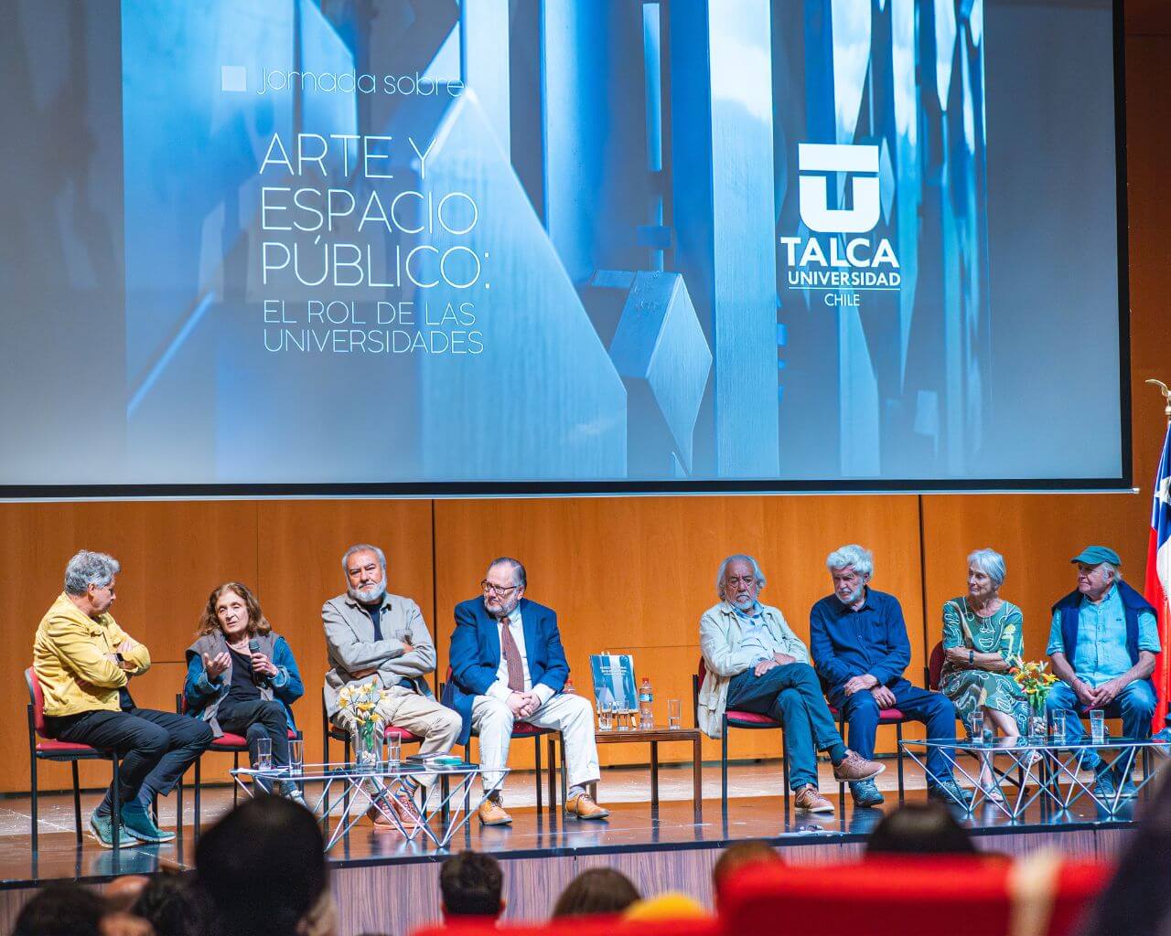 Destacados escultores nacionales analizaron el rol del arte en las universidades