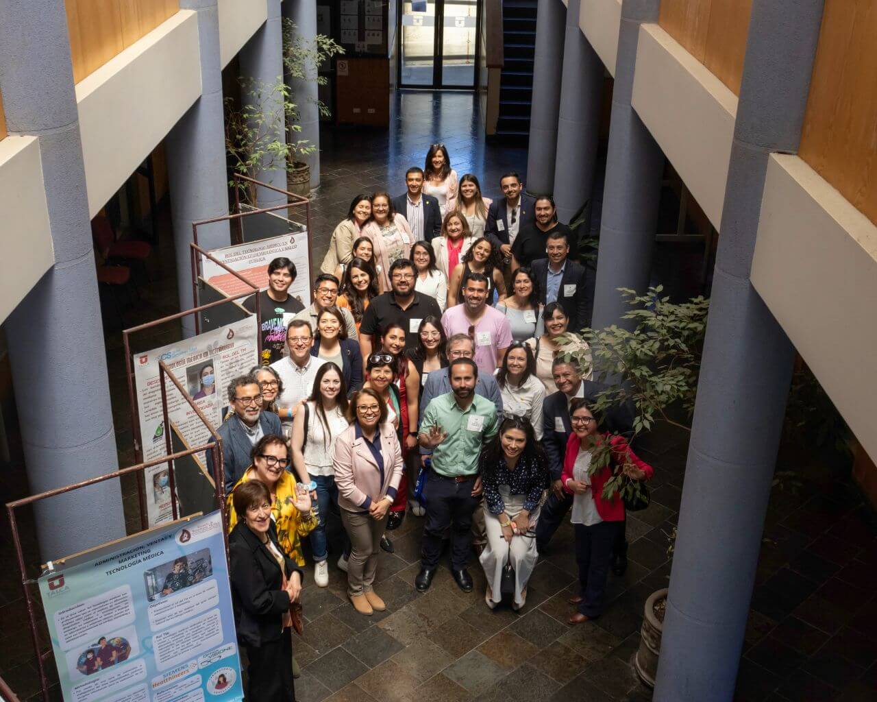 Tecnología Médica realizó exitoso encuentro intergeneracional de egresados