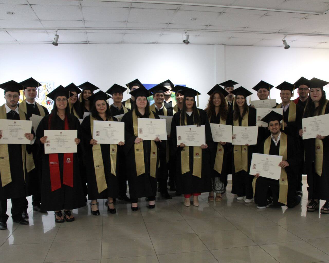 FEN tituló a 25 nuevos profesionales en Campus Santiago