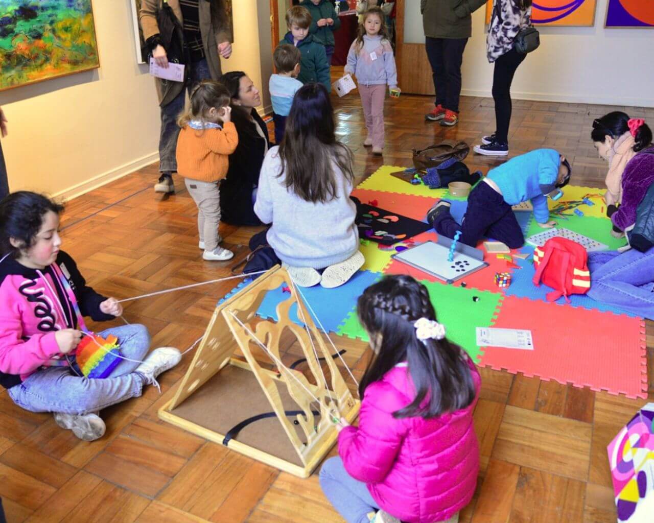 Talleres desarrollan creatividad y sensibilidad artística
