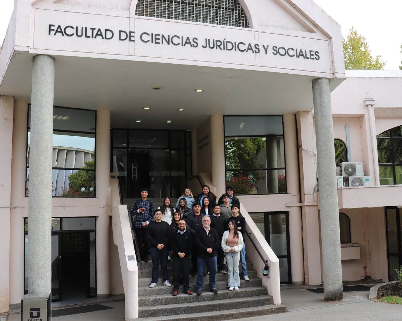 Estudiantes de Derecho del Campus Santiago concretaron traslado a Talca