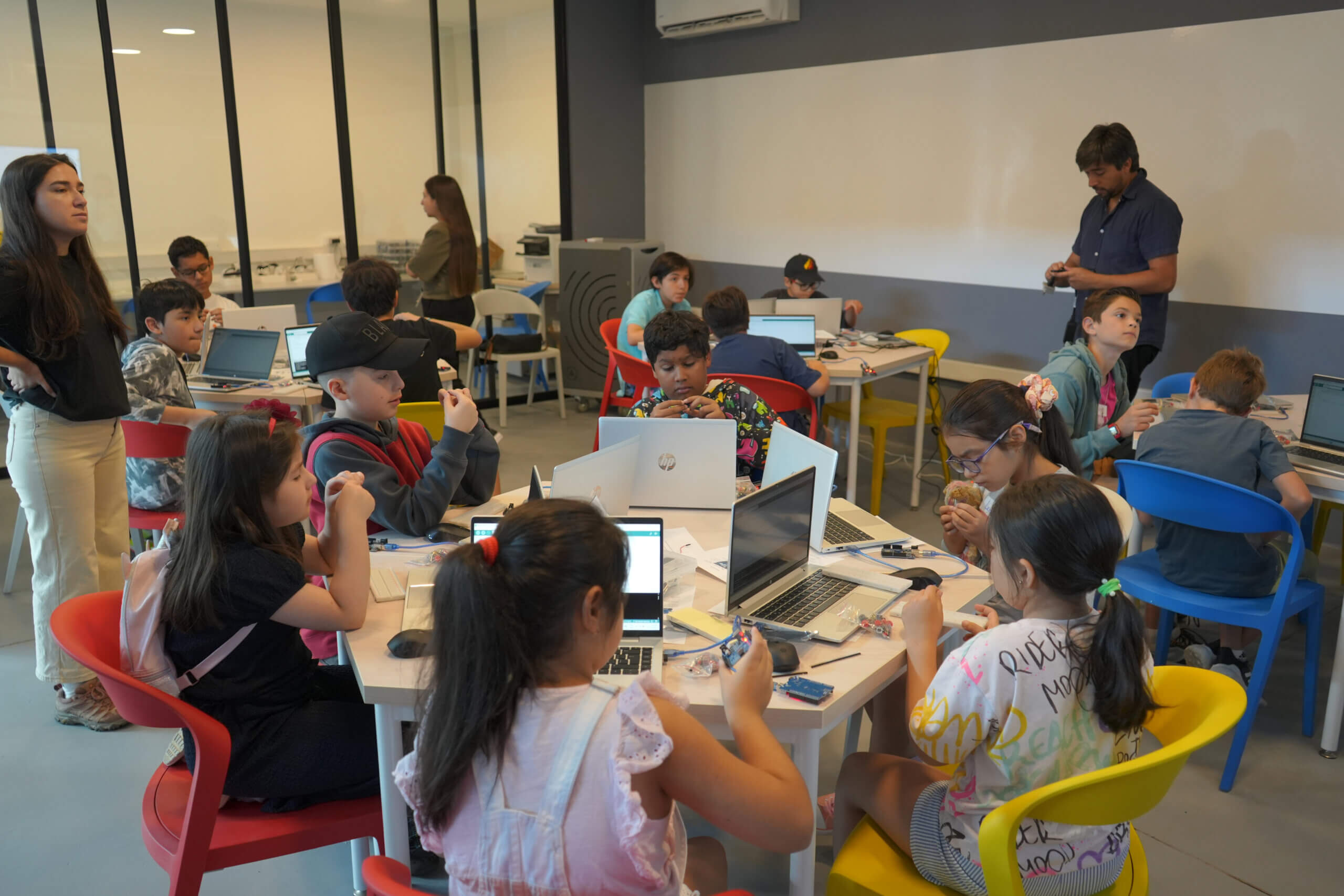 Talleres infantiles sobre ciencias y sustentabilidad en invierno