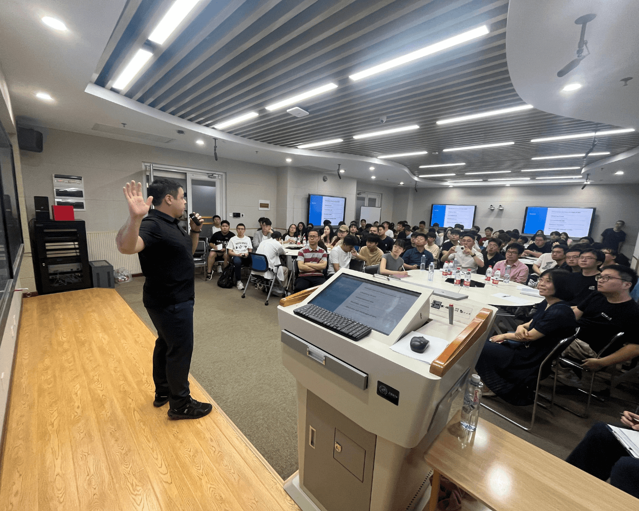 UTalca fortalece vínculos con universidades de China para la investigación en ingeniería eléctrica