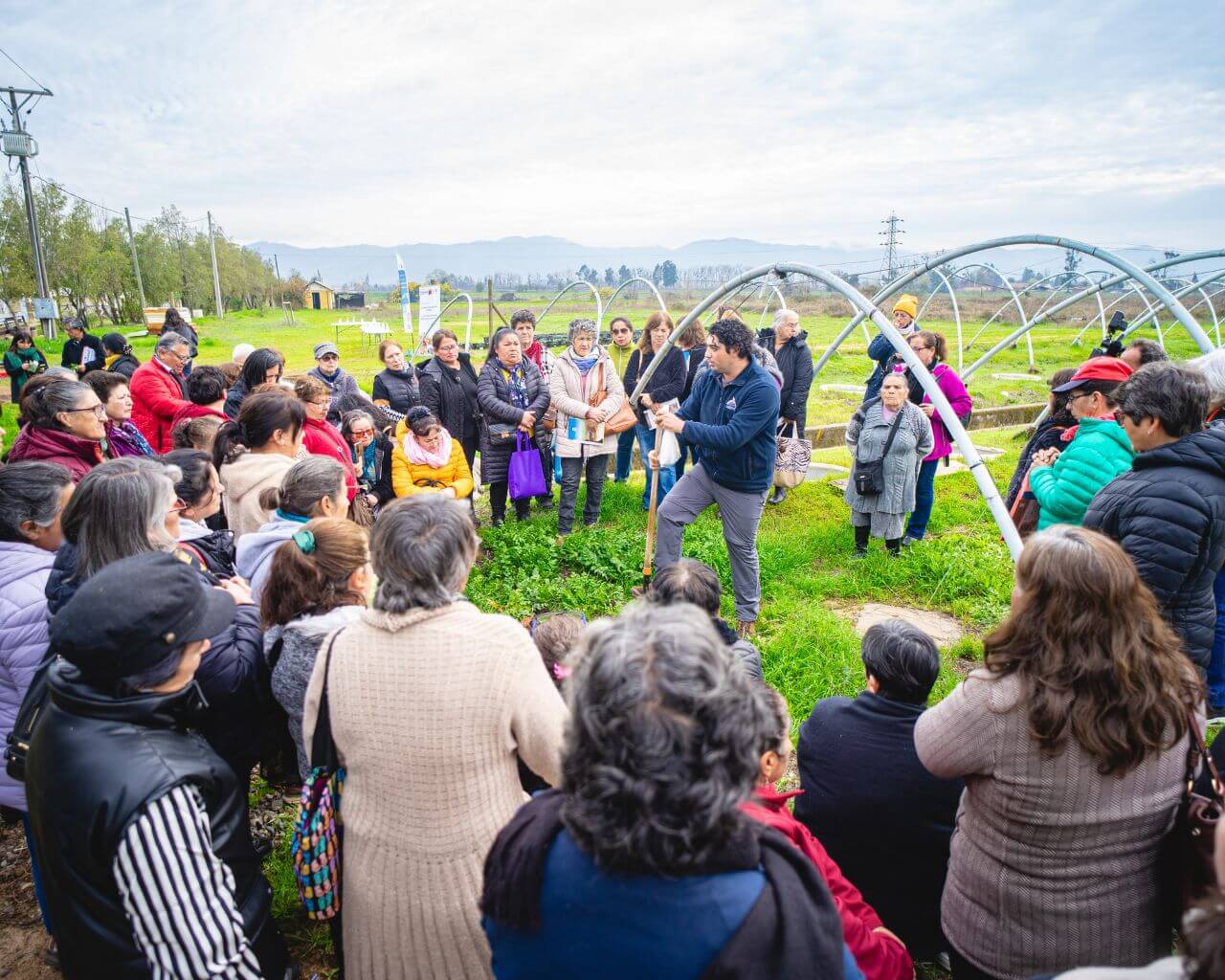 Agricultoras de la Región del Maule se capacitan en manejo agroecológico de suelos