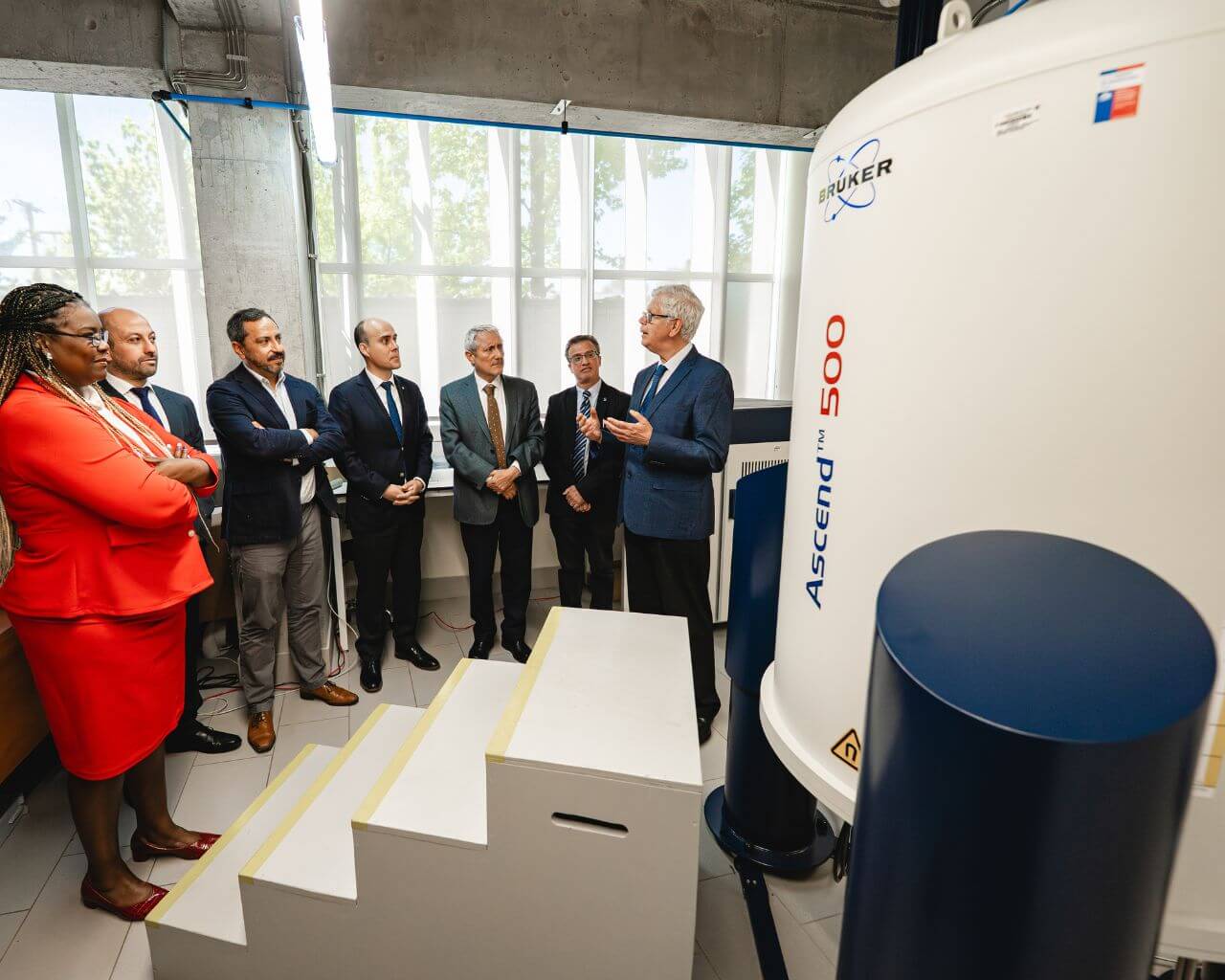 Único en Chile: UTalca inaugura equipo de Resonancia Magnética Nuclear más potente del país