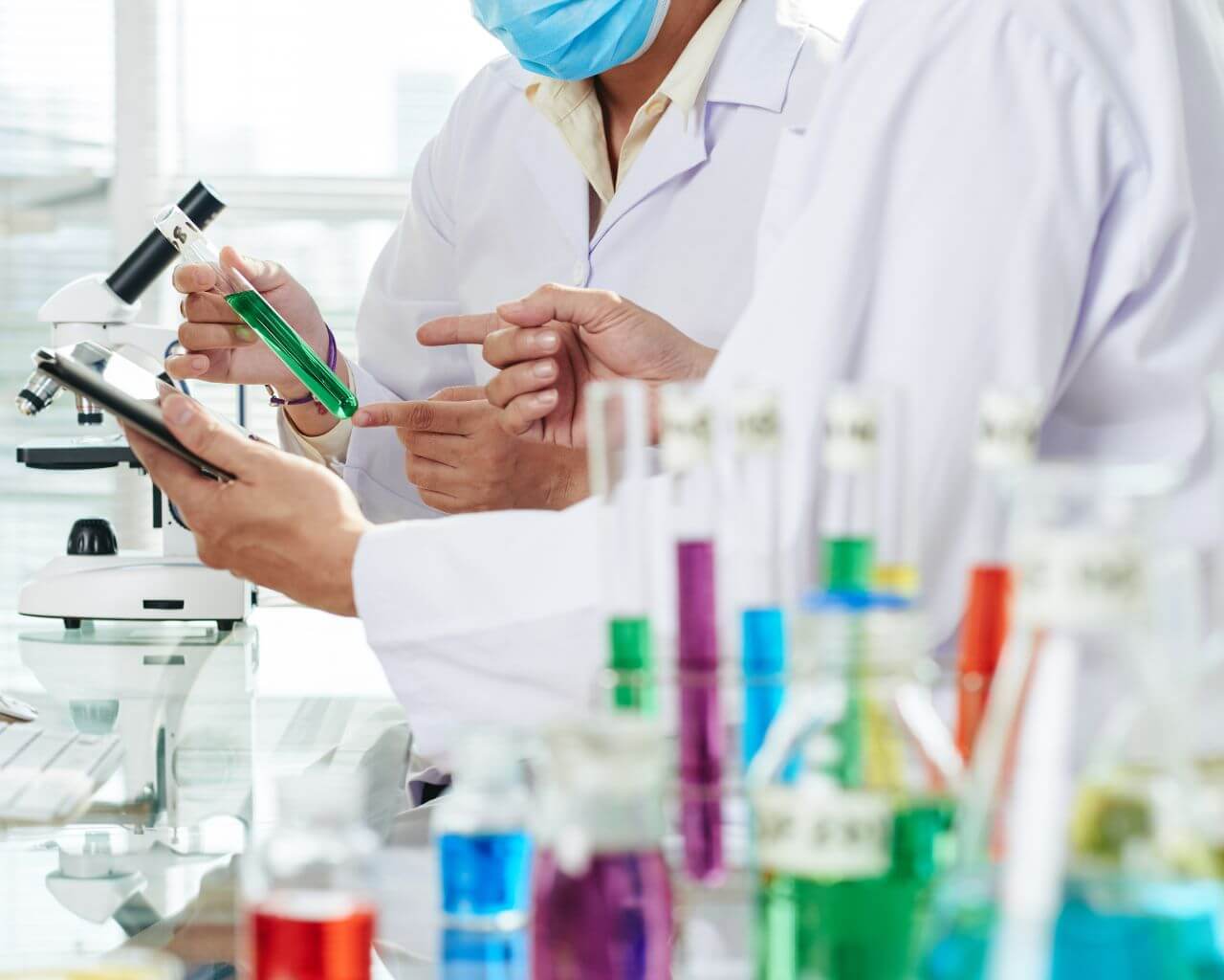 Universidad abre carrera de Química y Farmacia para admisión 2026