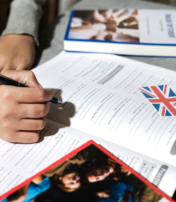 Pedagogía en Educación General Básica mención en Inglés
