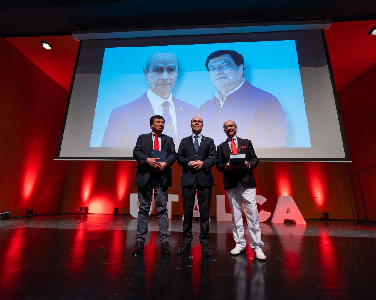 Comunidad utalina celebra 44 años