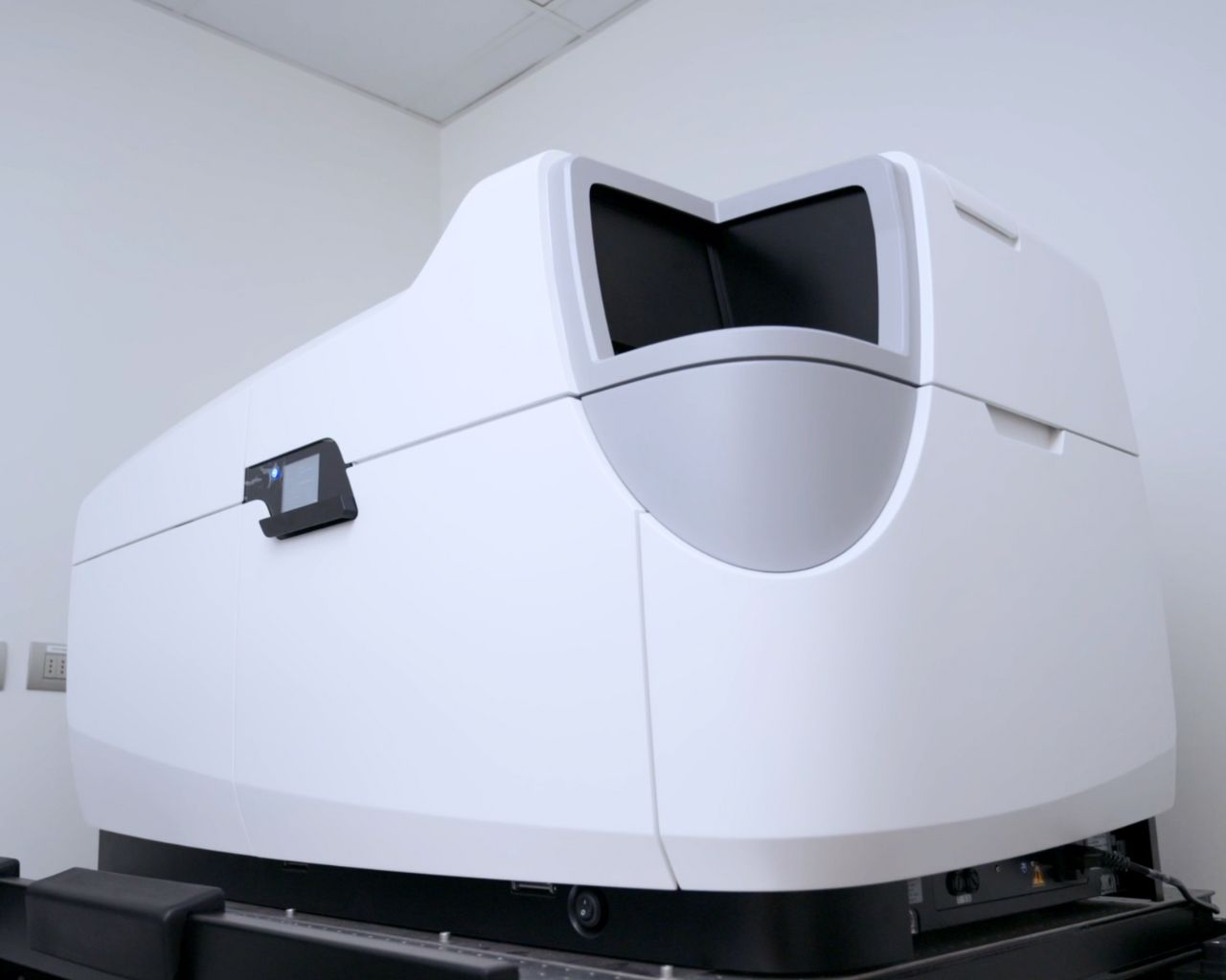 Comunidad científica de la UTalca dispone de equipo sofisticado para el descubrimiento de fármacos