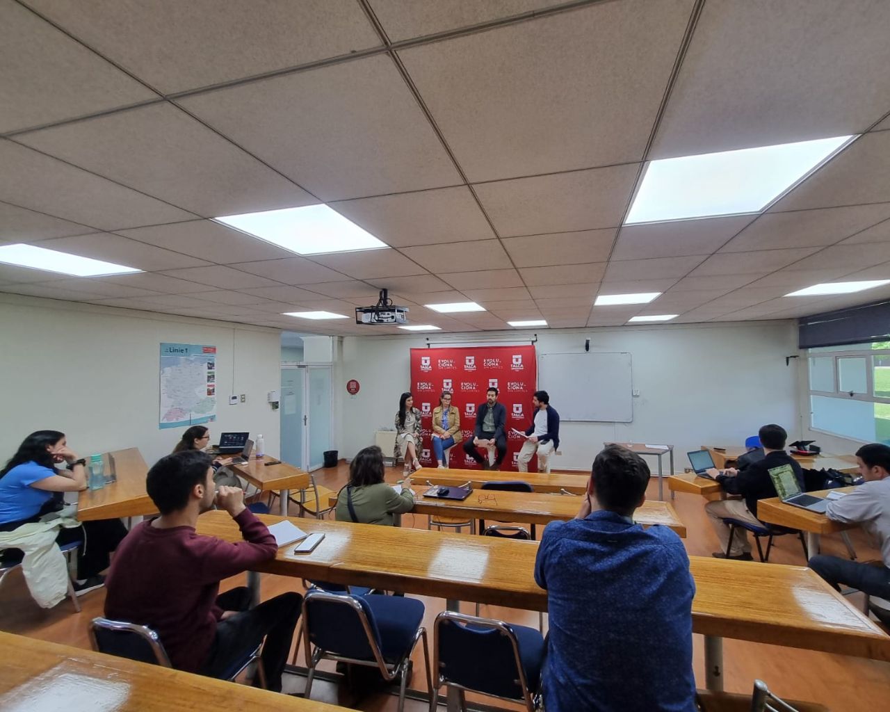 Ciclo de talleres orientó sobre postulación a becas ANID