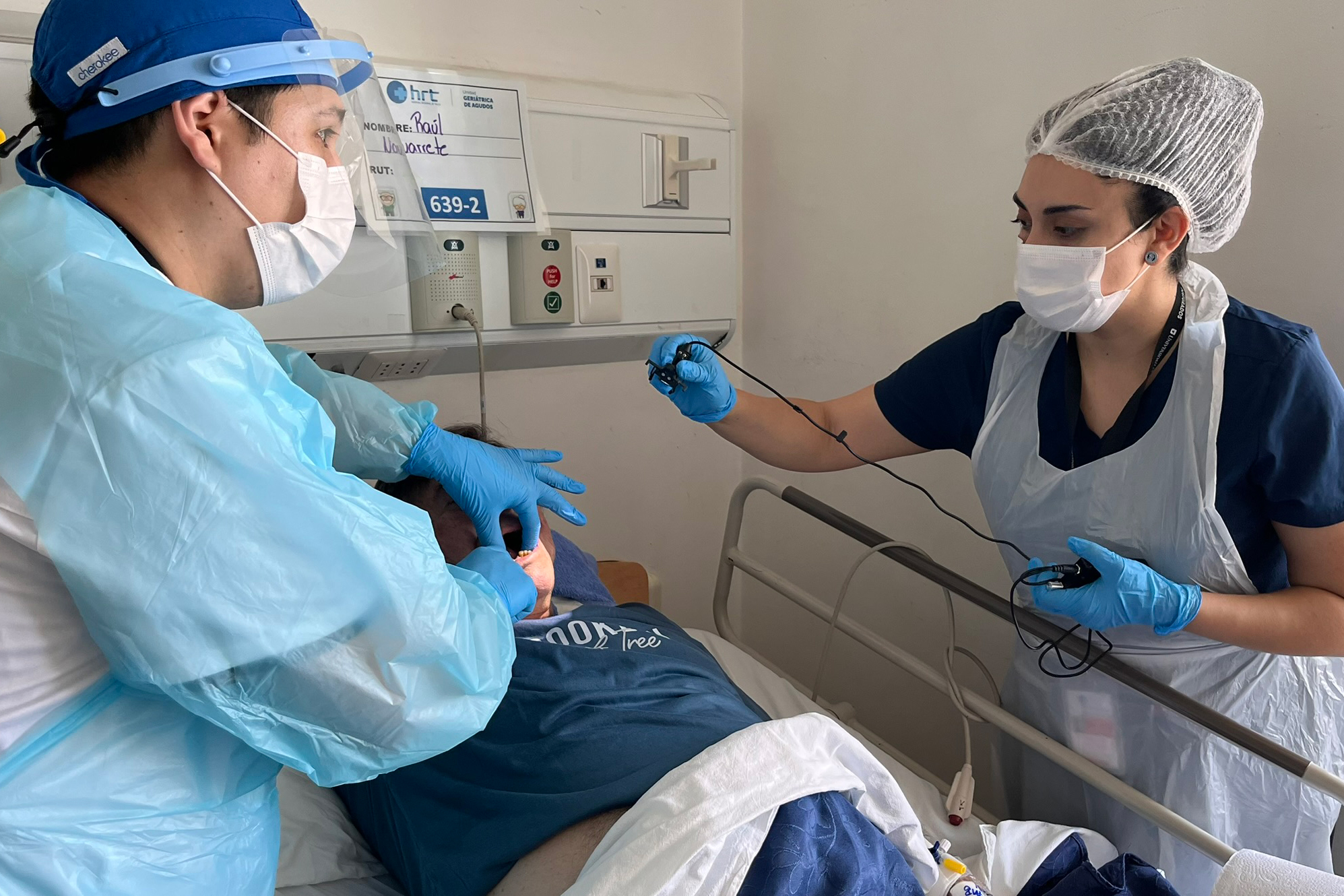 UTalca y Hospital Regional innovan en cuidado odontogeriátrico