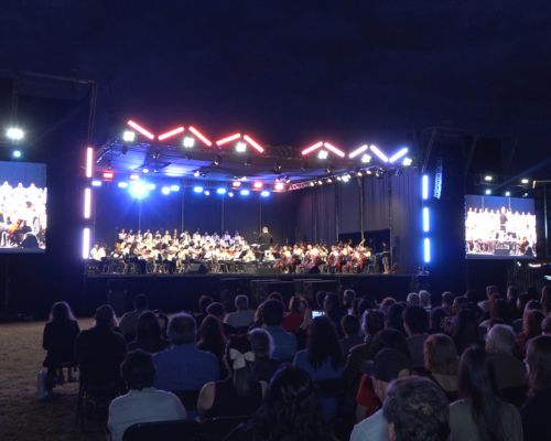 Concierto sinfónico de fin de año reunió a miles de familias en Talca