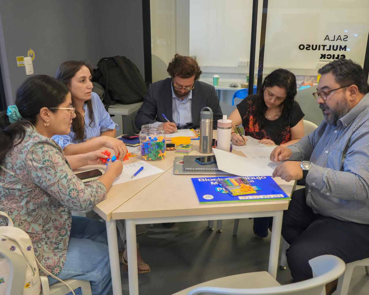 Profesores exploran el juego como lenguaje para comunicar ciencia