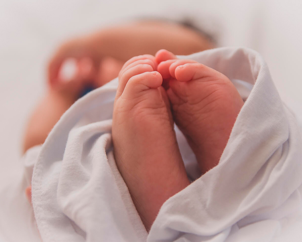 Parto prematuro: Desafíos y asignaturas que están pendientes en Chile