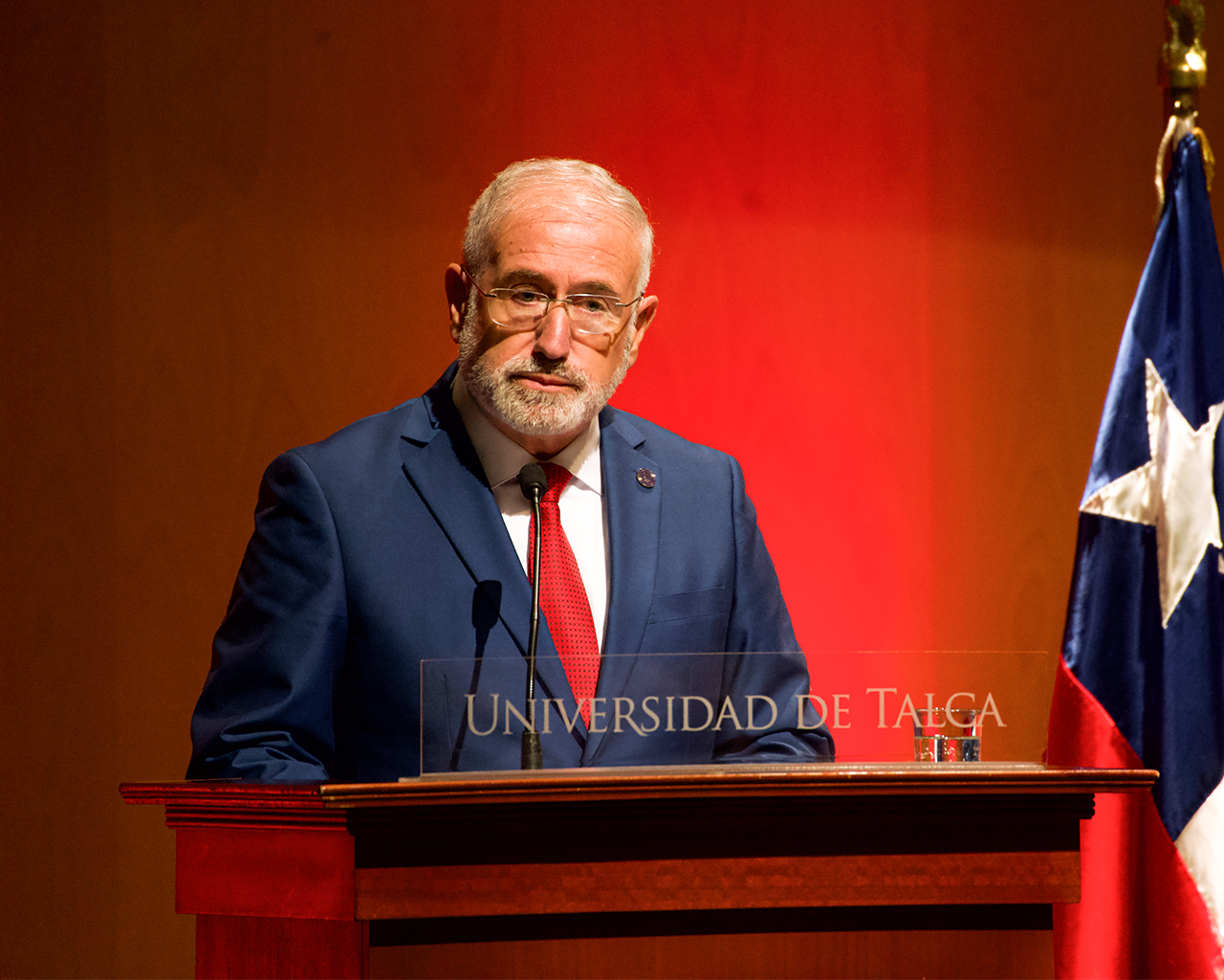 Arcadio Cerda asumió como nuevo rector de la UTalca