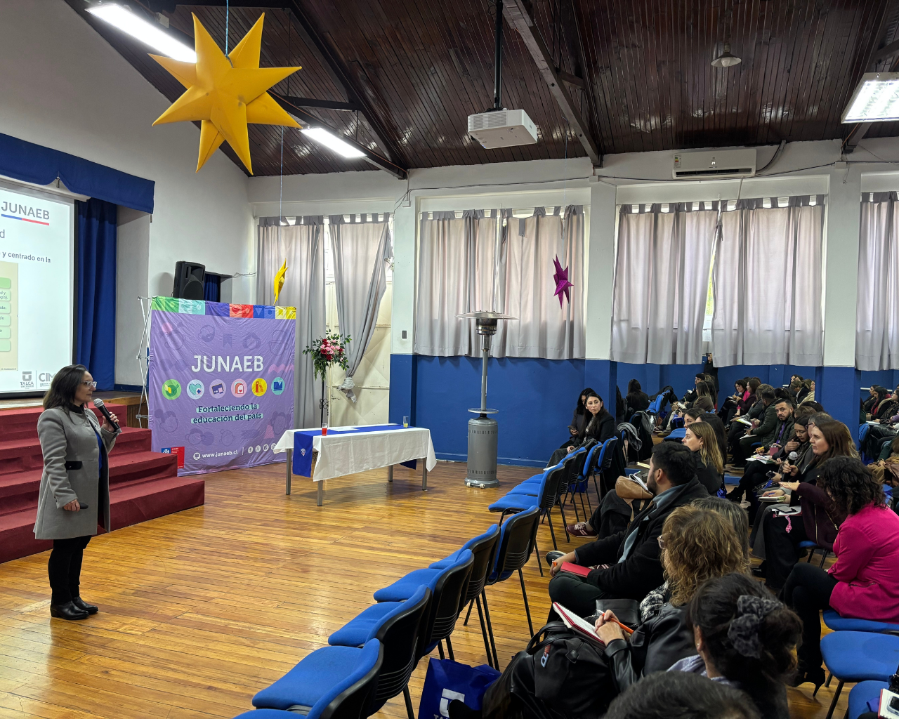 Docentes se capacitan para atender la diversidad en el aula