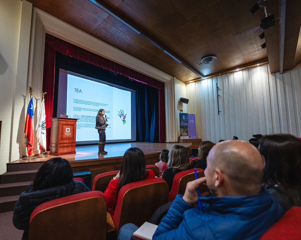 Capacitan en atención dental para pacientes neurodivergentes