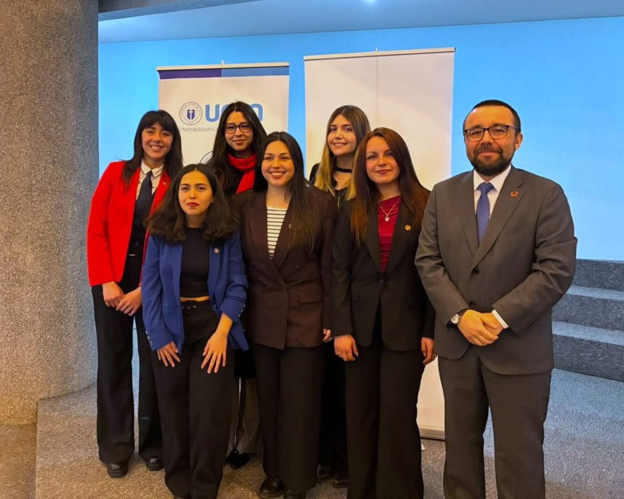Estudiantes utalinas ganan competencia nacional de Derecho Procesal