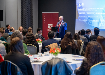 Rector lidera jornada de reflexión de Equipo de Gobierno